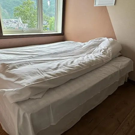 Helligbergvegen 1 4*