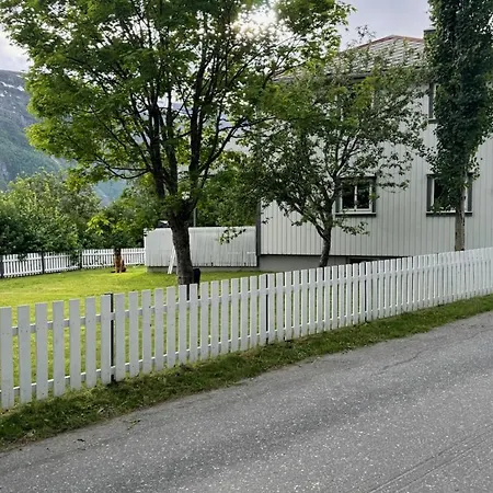 Villa Helligbergvegen 1 *